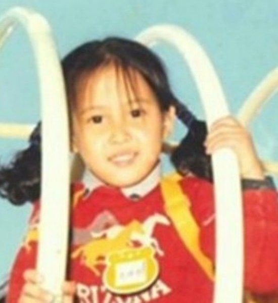 cho yeo jeong childhood pic