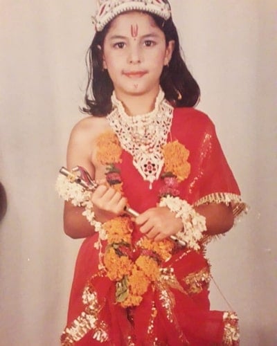 isha talwar childhood photo