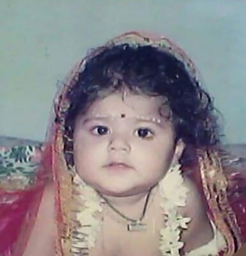 pallavi mukherjee childhood photo